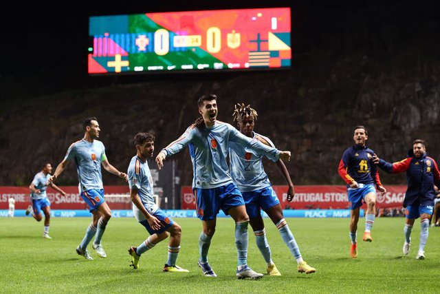 Portugal lost the ticket to the Nations League championship in the 88th minute - Photo 2.