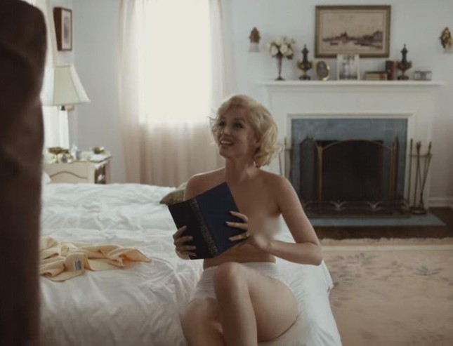 Phim về Marilyn Monroe nhận điểm thấp vì quá nhiều cảnh nóng phản cảm - Ảnh 3.