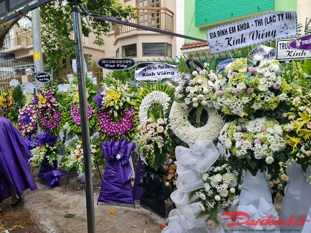 Hình ảnh xúc động lễ tang Nhà giáo Ưu tú Nguyễn Ngọc Ký - Ảnh 3.