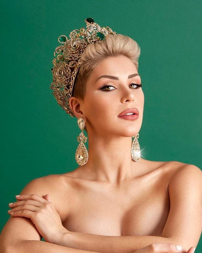 Miss Grand Venezuela 2022 bất ngờ từ bỏ danh hiệu, đối thủ cũ của Kim Duyên được chọn thay thế - Ảnh 2.