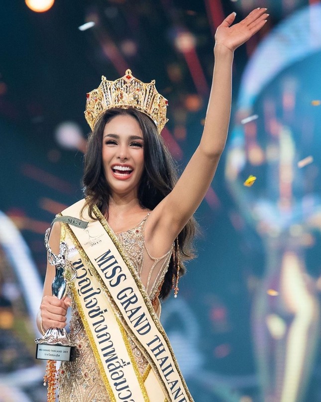 4 nàng hậu quốc tế đình đám chuẩn bị đổ bộ Việt Nam dự họp báo chung kết Miss Grand Vietnam 2022 - Ảnh 4.