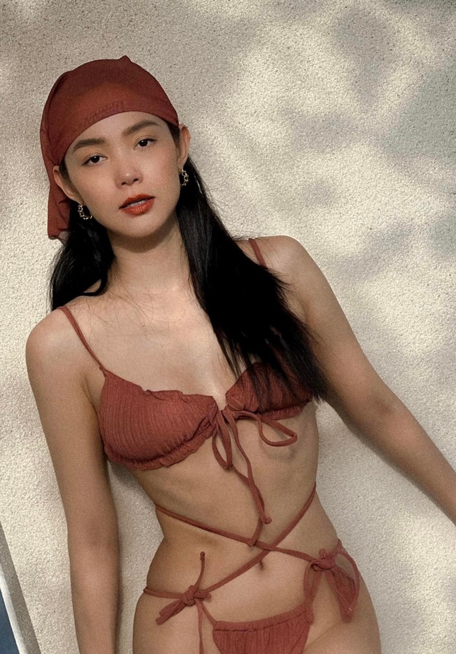 Minh Hằng nóng bỏng diện bikini khoe vòng eo 58 cm - Ảnh 4.