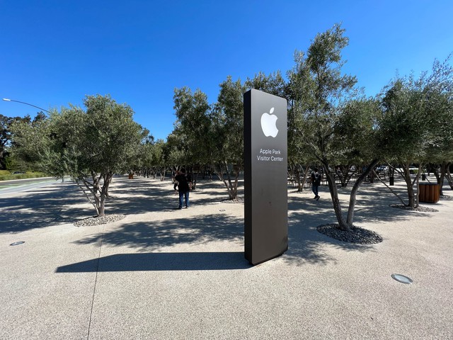 Tham quan Apple Park’s Visitor Center, nơi sẽ ra mắt iPhone 14 đêm nay - Ảnh 1.