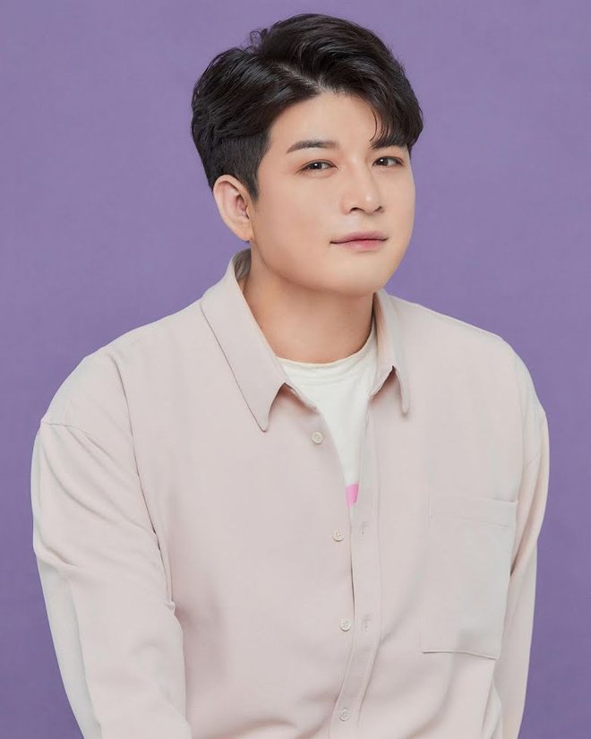 Shindong (Suju) xác nhận hẹn hò ngay 1/1 năm mới, thông tin về bạn gái gây bất ngờ - Ảnh 2.