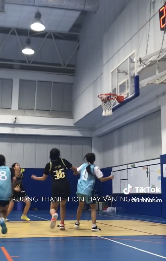 Con gái MC Quyền Linh khoe visual xinh xắn trong ảnh đời thường, hé lộ loạt tranh tự vẽ gây bất ngờ - Ảnh 8.
