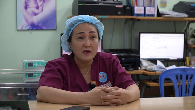 Gặp những bà Mụ hộ sinh cho những em bé đầu tiên chào đời vào đúng khoảnh khắc giao thừa 2023 - Ảnh 4.