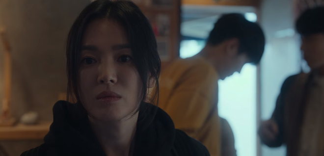 Sao Hàn có tuổi vẫn ham đóng vai 18, hai mươi tuổi: Song Hye Kyo thất bại - Song Joong Ki lạm dụng cà mặt, riêng cặp cuối đỉnh cả đôi - Ảnh 2.