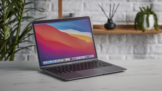 Mẫu MacBook bán chạy nhất sập giá dịp cuối năm - Ảnh 1.