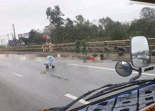 Thi thể người phụ nữ kh&ocirc;ng nguy&ecirc;n vẹn tr&ecirc;n quốc lộ 1A - Ảnh 1.