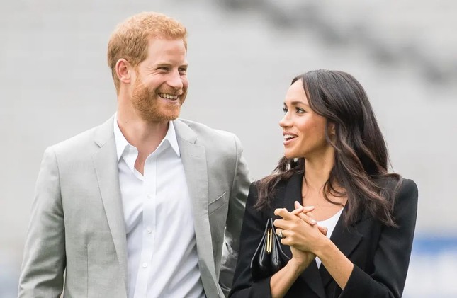 Harry kể chi tiết về chuyện nhạy cảm với Meghan - Ảnh 1.