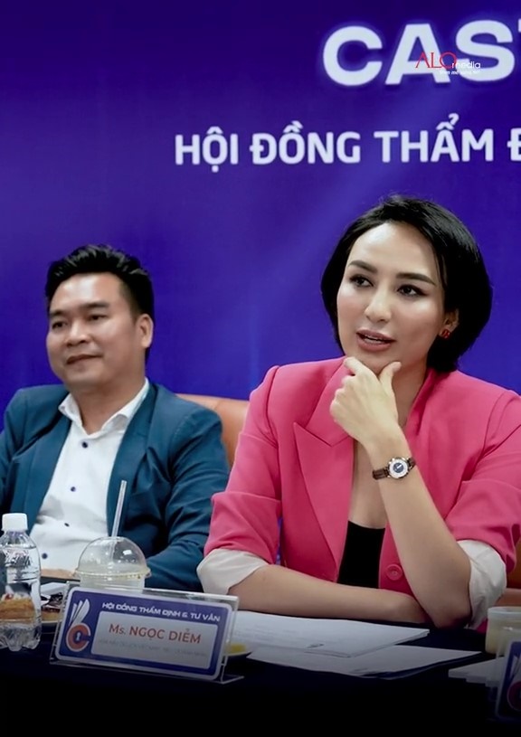 Khách siêu giàu vào nhà hàng sang trọng để trang điểm, quản lý phải làm gì? - Ảnh 1.