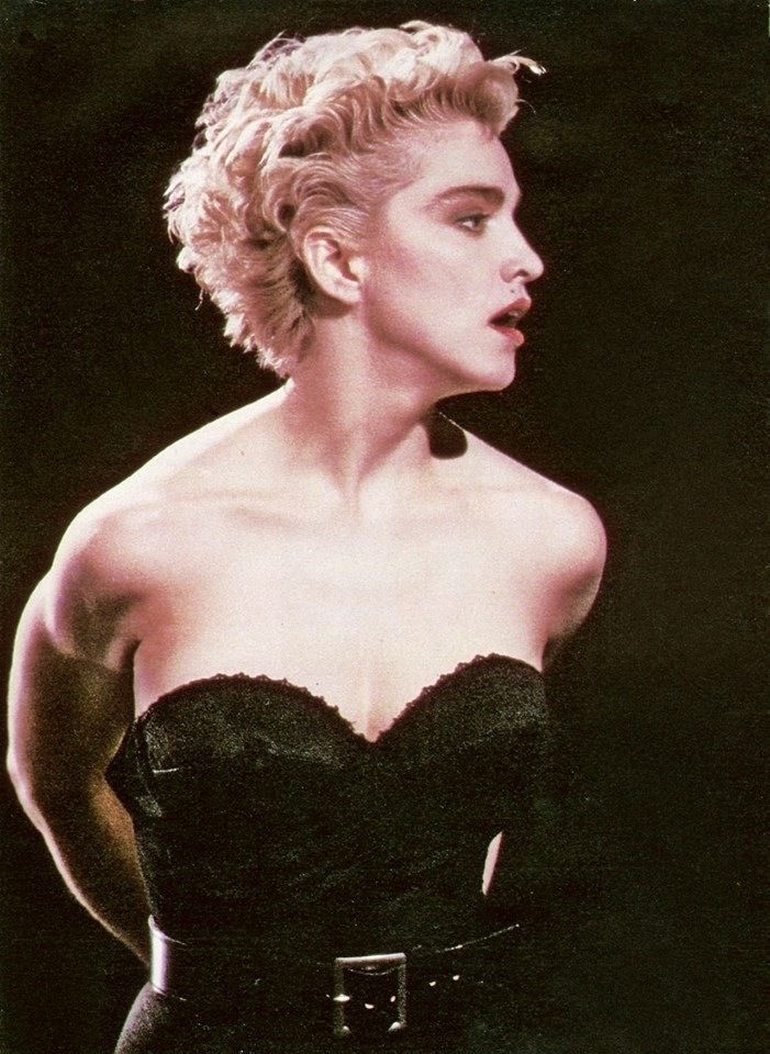 Phong cách thời trang gái hư của Madonna - Ảnh 3.