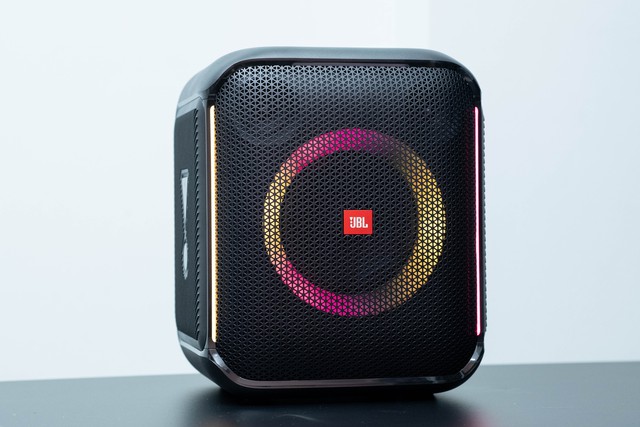 Đánh giá JBL PartyBox Encore: Loa kẹo kéo nhưng nó lạ lắm!!! - Ảnh 3.