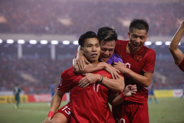 Chung kết AFF Cup 2022: Bị đối thủ đánh trúng điểm yếu, HLV Park Hang-seo vẫn còn quân bài tẩy vào phút chót - Ảnh 3.