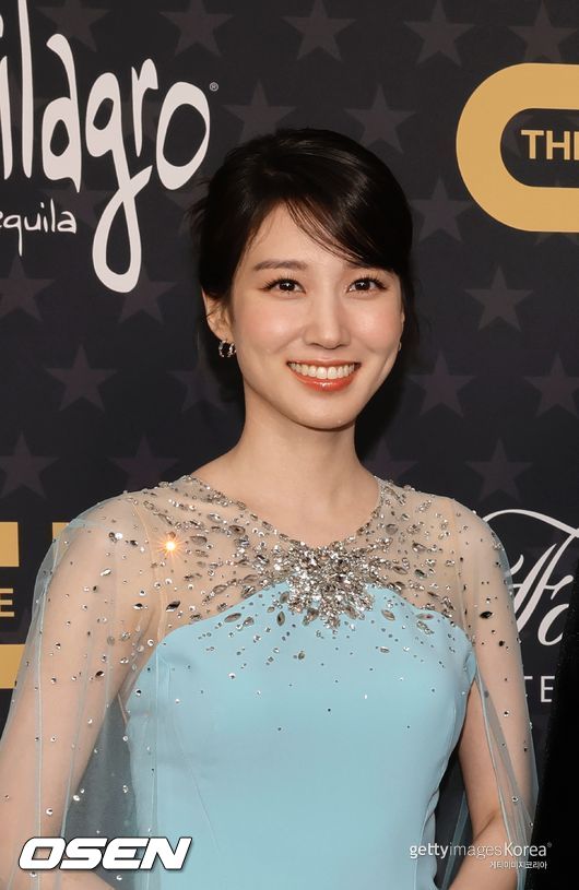 Thảm đỏ Critics Choice 2023: Tiên tử Elle Fanning - Anya Taylor tựa búp bê đọ sắc Park Eun Bin, tình màn ảnh Lee Min Ho hoá thảm họa - Ảnh 7.