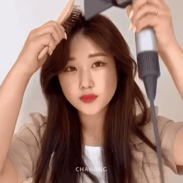 Chiêu hack tóc giúp gương mặt Jennie và dàn mỹ nữ thon nhỏ chỉ trong phút mốt, trẻ lại vài tuổi là ít! - Ảnh 3.