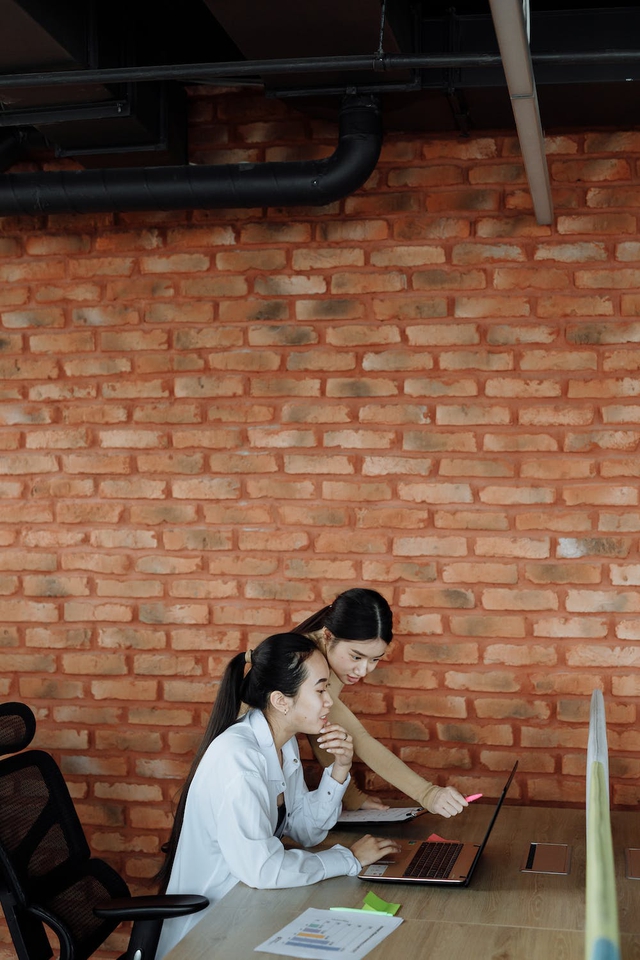 Đồng nghiệp rủ sắm Tết online, săn m&atilde; giảm gi&aacute;, gh&eacute;p đơn c&ugrave;ng nhau cho tiết kiệm - Ảnh 2.