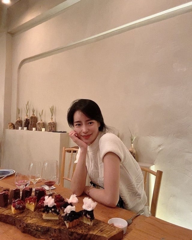 “Đối thủ của Song Hye Kyo” giữ vóc dáng nhờ tập pilates - Ảnh 4.