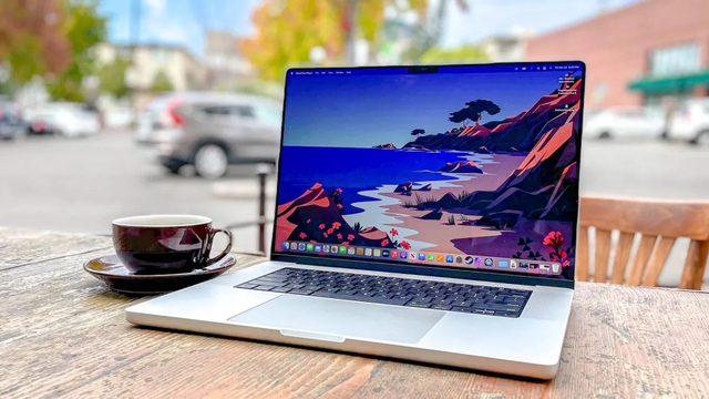 MacBook Pro 14-inch và 16-inch 2023 vừa ra mắt, có nên nâng cấp laptop của bạn lúc này? - Ảnh 2.