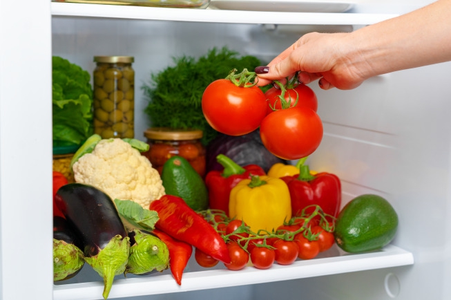 Tủ lạnh không phải “vạn năng”, đừng phạm phải 8 sai lầm này khi bảo quản thực phẩm kẻo ăn Tết mất ngon mà còn mắc bệnh - Ảnh 3.