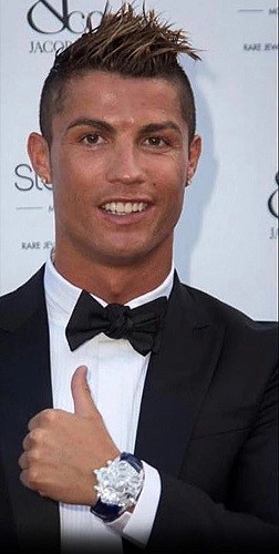 Cristiano Ronaldo's luxury diamond watch collection - Photo 5.