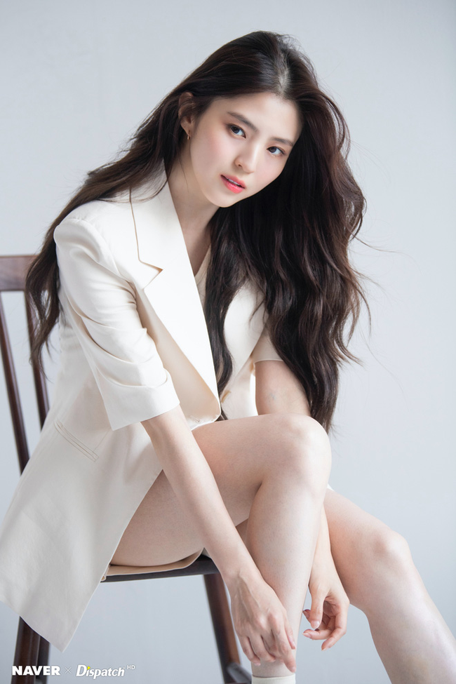 Han So Hee: Luôn nhai kĩ để tránh tích mỡ bụng và không ngồi vắt chéo để tránh chân to - Ảnh 4.