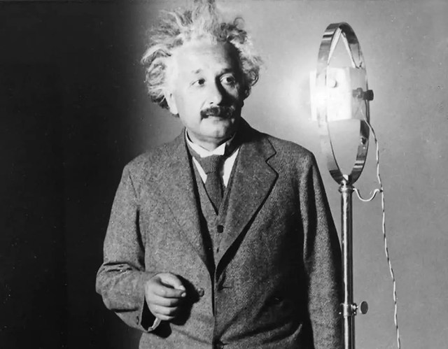 Albert Einstein và Jeff Bezos, 2 nhân vật tuổi Mão xuất chúng đều có chung đặc điểm thành công này: Ai cũng có nhưng rất ít người biết cách sử dụng! - Ảnh 2.