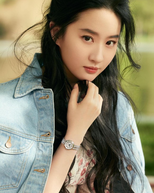 Lưu Diệc Phi - Lý Hiện quá tình trong Đi Đến Nơi Có Gió, dân mạng xôn xao với tin đồn yêu đương - Ảnh 6. Lưu Diệc Phi - Lý Hiện quá tình trong Đi Đến Nơi Có Gió, dân mạng xôn xao với tin đồn yêu đương - Ảnh 6.
