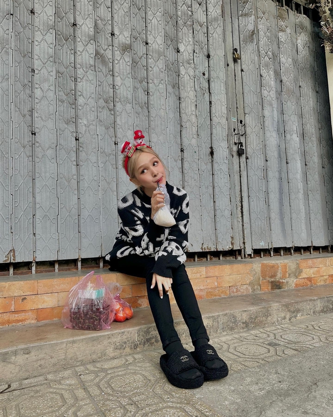 Chỉ một khoảnh khắc, h&eacute; lộ sự th&acirc;n thiết của Xo&agrave;i Non v&agrave; mẹ chồng - Ảnh 4.