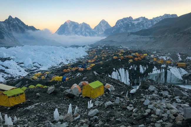 Những điều đáng sợ xảy ra với cơ thể con người tại vùng tử thần của đỉnh Everest - Ảnh 3.