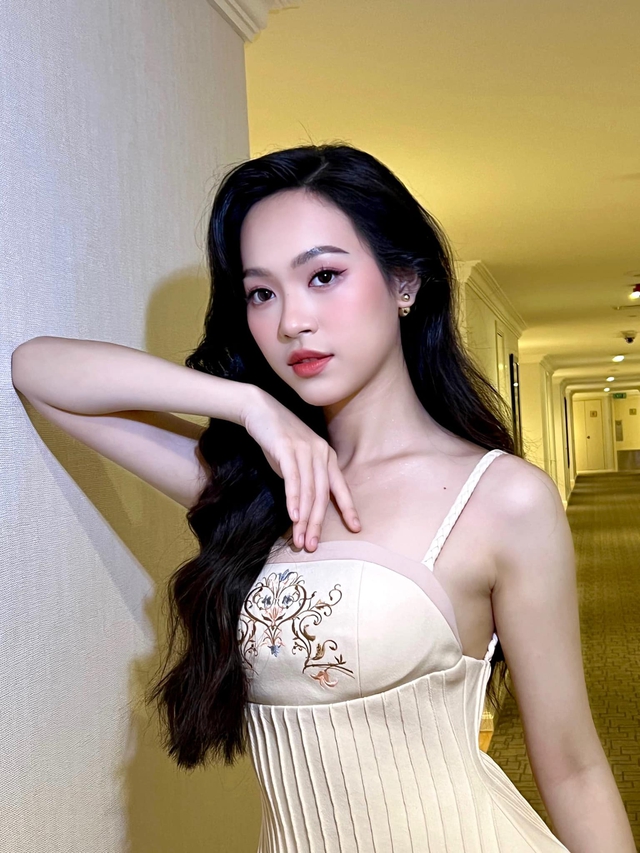 Diện mạo đời thường Top 3 Hoa hậu Việt Nam: 2 Á hậu ngọt ngào, Thanh Thủy lộ nhan sắc thật - Ảnh 9.