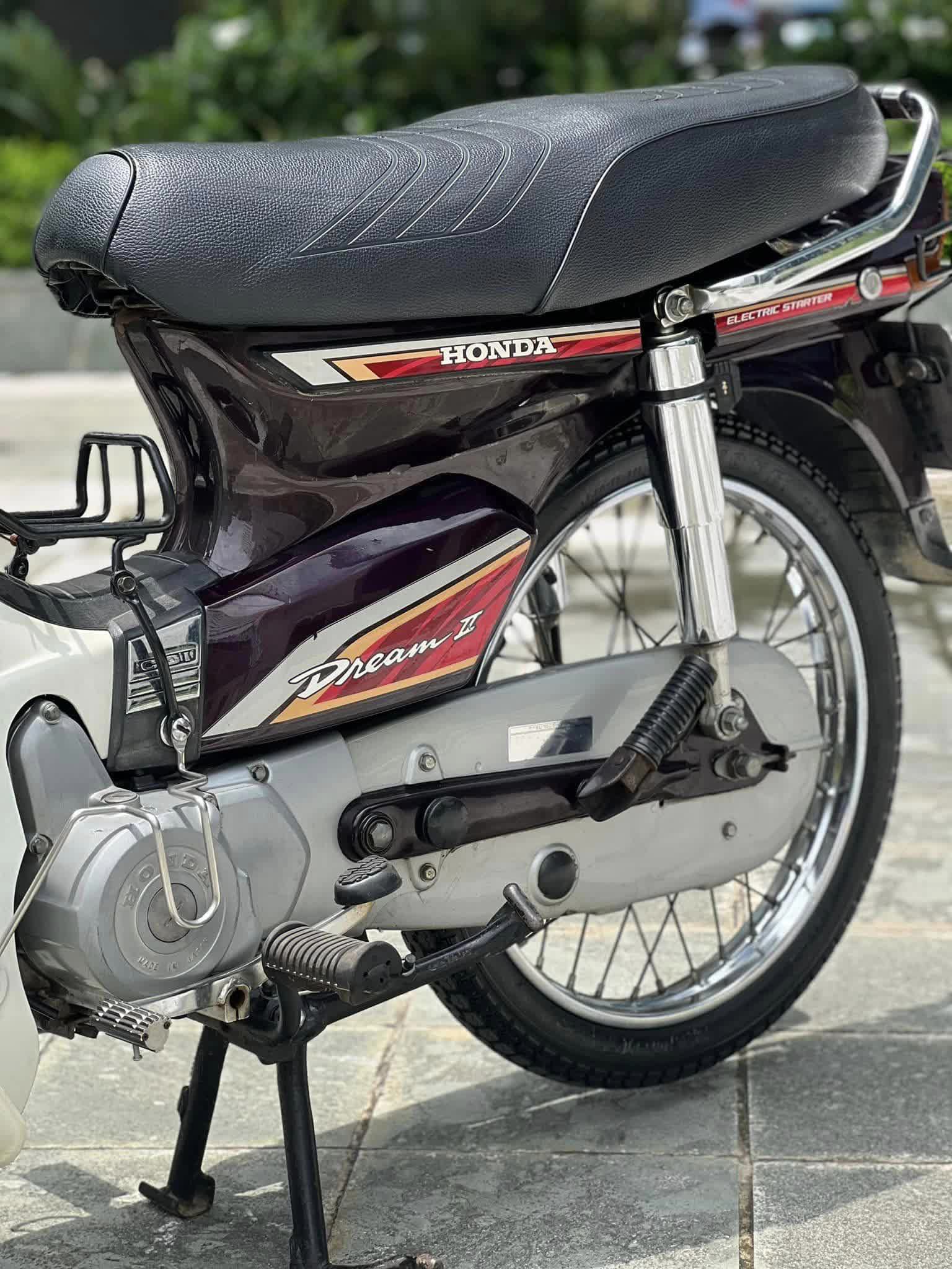 Vì sao Honda Dream II có giá 150 triệu đồng