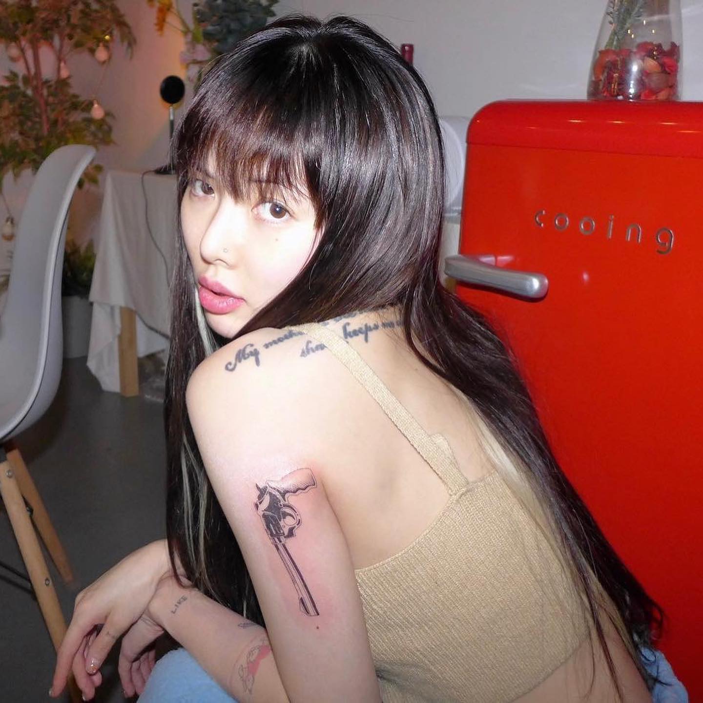 Hyuna lại vấp phải tranh cãi vì hình xăm mới, netizen có đang quá khắt khe với cô? - Ảnh 1.