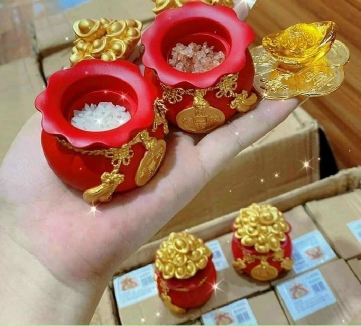 Sản phẩm ăn theo ngày vía Thần Tài bán tràn chợ mạng - Ảnh 4.