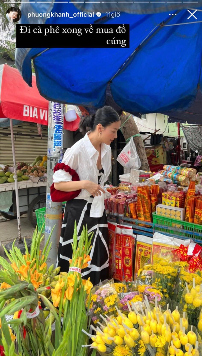 Sao Việt trong ngày Thần Tài 2023: Người tất bật chuẩn bị đồ lễ, người mua vàng xin vía sung túc rủng rỉnh cả năm - Ảnh 7.