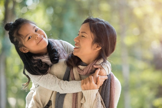 3 khung giờ rất quan trọng trong ng&agrave;y, nếu cha mẹ tận dụng để đồng h&agrave;nh c&ugrave;ng con th&igrave; đứa trẻ lớn l&ecirc;n rất c&oacute; triển vọng - Ảnh 1.