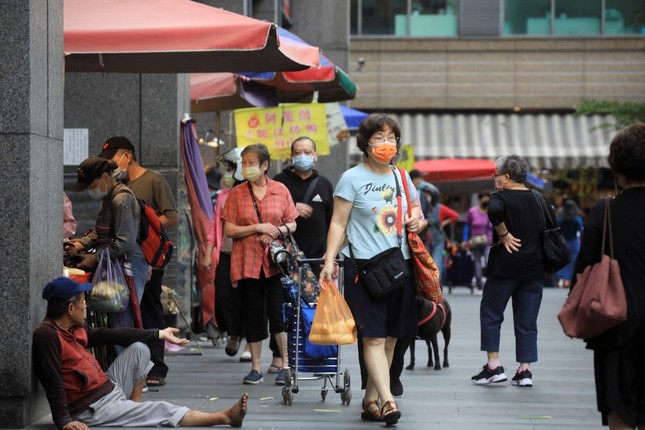 Kinh tế dư dả, Đài Loan (Trung Quốc) mừng tuổi cho toàn dân - Ảnh 1.