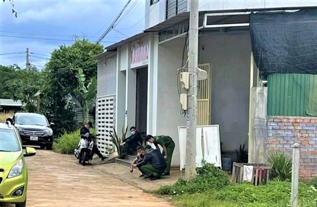 Vụ cô gái chết bất thường trong nhà nghỉ ở Đắk Lắk: Bắt giữ nghi phạm - Ảnh 1.