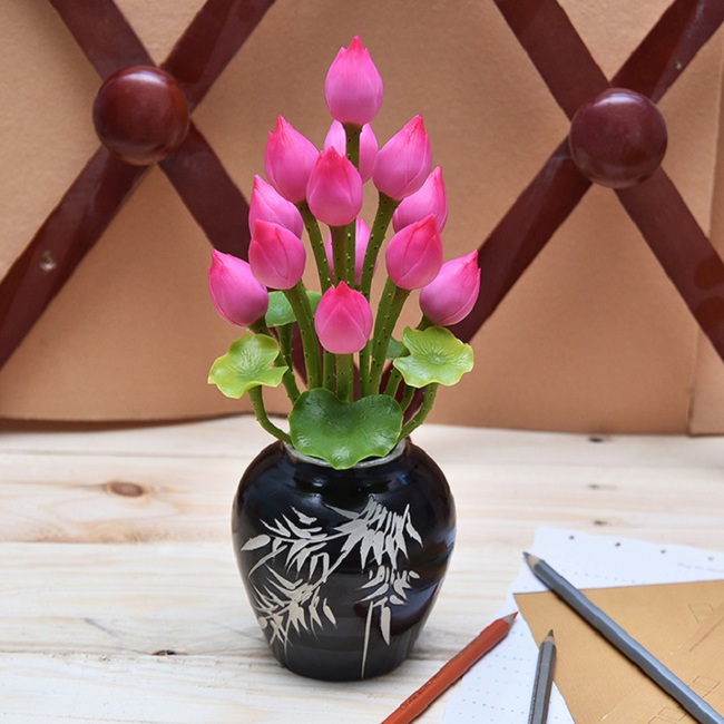 Rằm th&aacute;ng Chạp chưng 4 lo&agrave;i hoa n&agrave;y tr&ecirc;n b&agrave;n thờ th&igrave; bề tr&ecirc;n ưng hết &yacute;, 1 thứ cần tuyệt đối tr&aacute;nh kẻo tiền bạc tr&ocirc;i s&ocirc;ng - Ảnh 4.