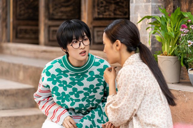 Công chúa Huawei gây sốc ở phim của Lưu Diệc Phi: Quê mùa kém sắc, còn tính cướp người yêu đàn chị - Ảnh 4.
