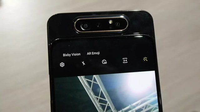 Ba đột ph&aacute; lớn về c&ocirc;ng nghệ điện thoại trong tương lai: C&oacute; g&igrave; đặc biệt? - Ảnh 1.