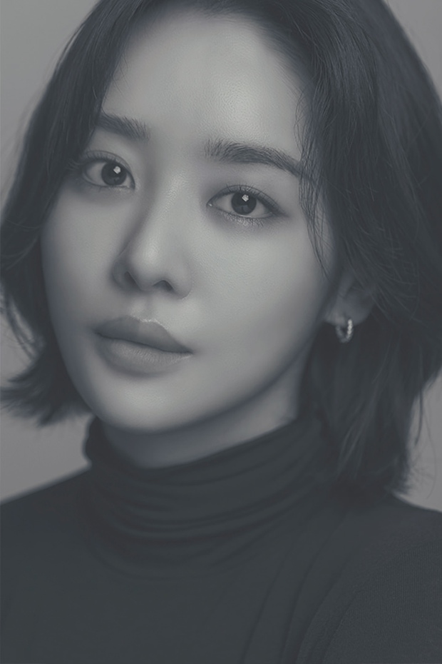 Ác nữ ngực khủng bắt nạt Song Hye Kyo: Đóa hoa nở muộn nóng bỏng, còn tốt nghiệp trường đại học danh tiếng thế giới - Ảnh 6.