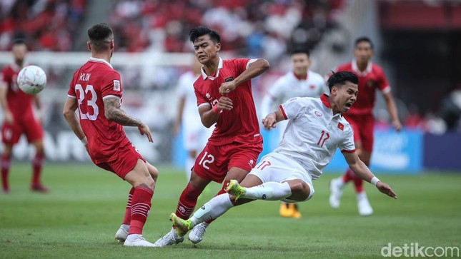 Fan Indonesia đồng loạt tố trọng tài thiên vị ĐT Việt Nam - Ảnh 2.