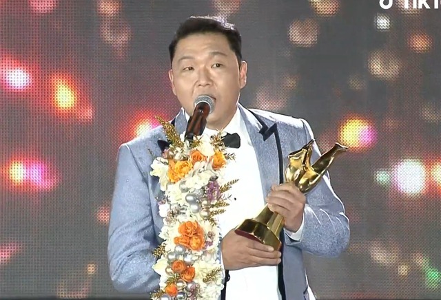 Golden Disc Awards 2023: j-hope đại diện BTS nhận giải thưởng cao nhất, IVE bất ngờ giả trân khi được Daesang - Ảnh 5.