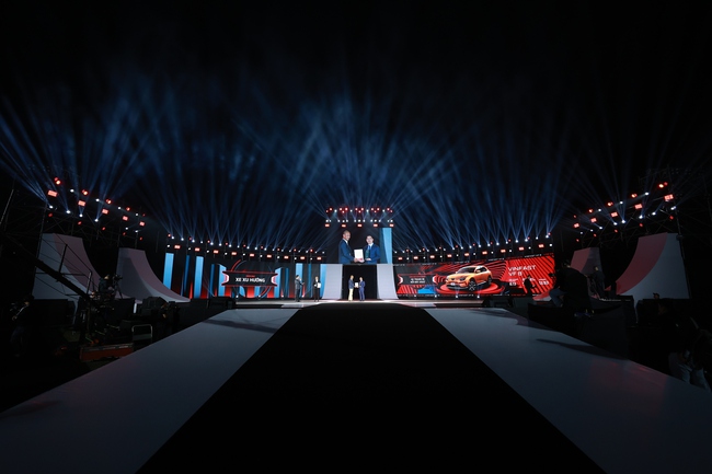 Những khoảnh khắc ấn tượng đêm Gala Car Choice Awards 2022: Bữa tiệc của xe, âm thanh và ánh sáng - Ảnh 15.