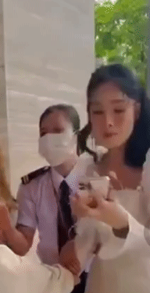 Dương Cẩm Lynh trước ồn &agrave;o nợ tiền tỷ: Mẹ đơn th&acirc;n sau 2 lần đổ vỡ, từng hủy h&ocirc;n với nam diễn vi&ecirc;n Vbiz - Ảnh 2.