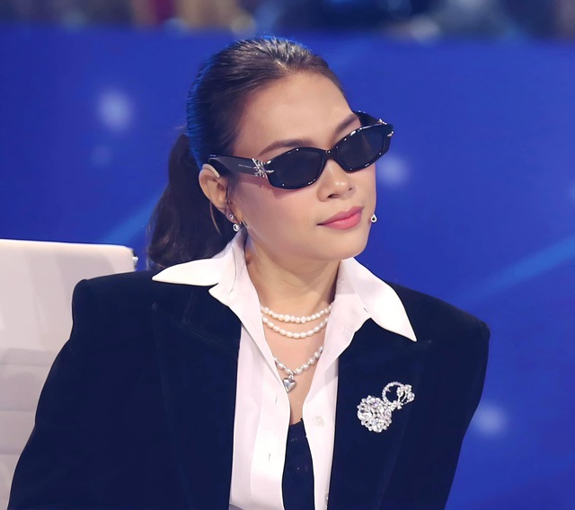 Liveshow 4 Vietnam Idol 2023: Nam thí sinh khiến Mỹ Tâm bất đồng với Huy Tuấn trên sóng trực tiếp - Ảnh 2.