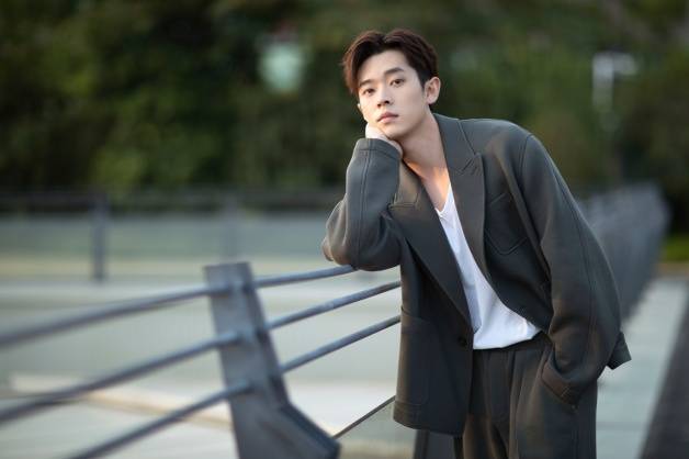 Mỹ nam được khen l&agrave; chiến thần đ&egrave; bẹp nam ch&iacute;nh, nhan sắc đỉnh cao c&acirc;n đẹp mọi tạo h&igrave;nh - Ảnh 1.