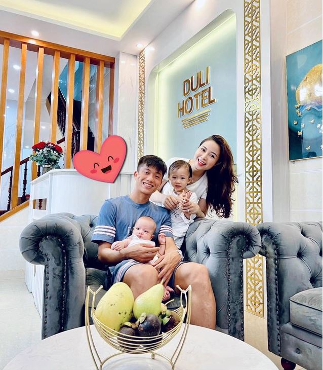 Vừa kinh doanh khách sạn, vợ chồng Phan Văn Đức lại mở thêm quán nướng - Ảnh 5.