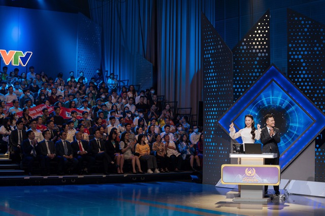 H&igrave;nh ảnh kh&aacute;c của MC Kh&aacute;nh Vy - Ngọc Huy ở Chung kết Olympia 2023 - Ảnh 11.